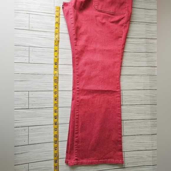 Daily Thread High Rise Cropped Ankle Flare Jeans in Jolie Clay Wash Size 16 NWOT - Picture 10 of 11